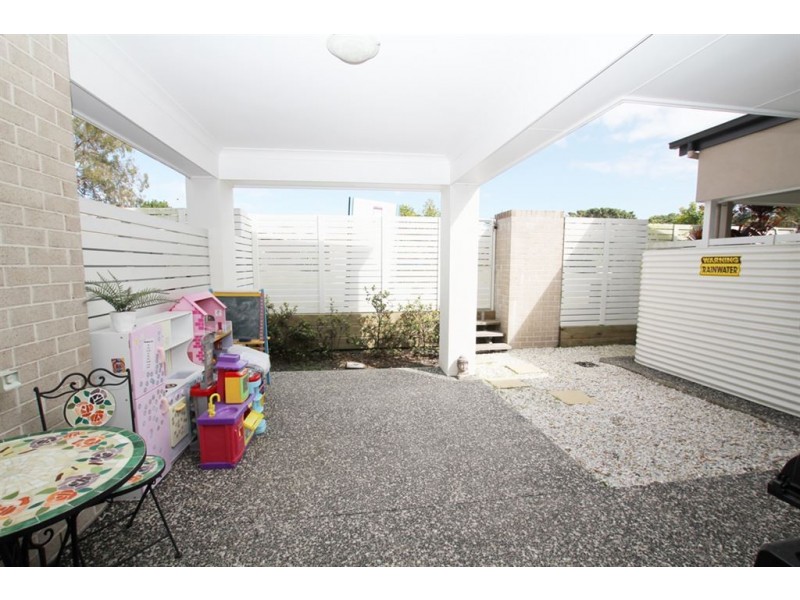 27 Bailey Street, Wakerley QLD 4154