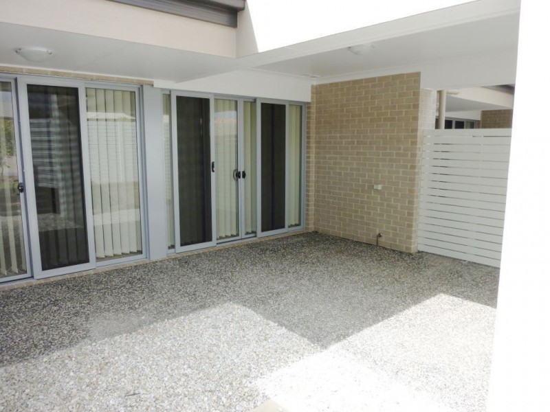 27 Bailey Street, Wakerley QLD 4154