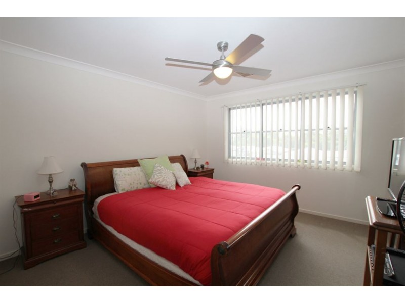 27 Bailey Street, Wakerley QLD 4154