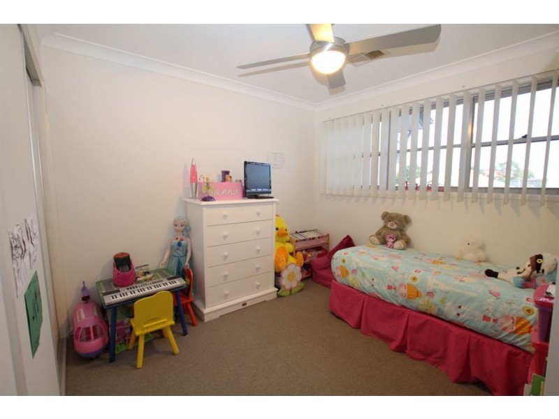 27 Bailey Street, Wakerley QLD 4154