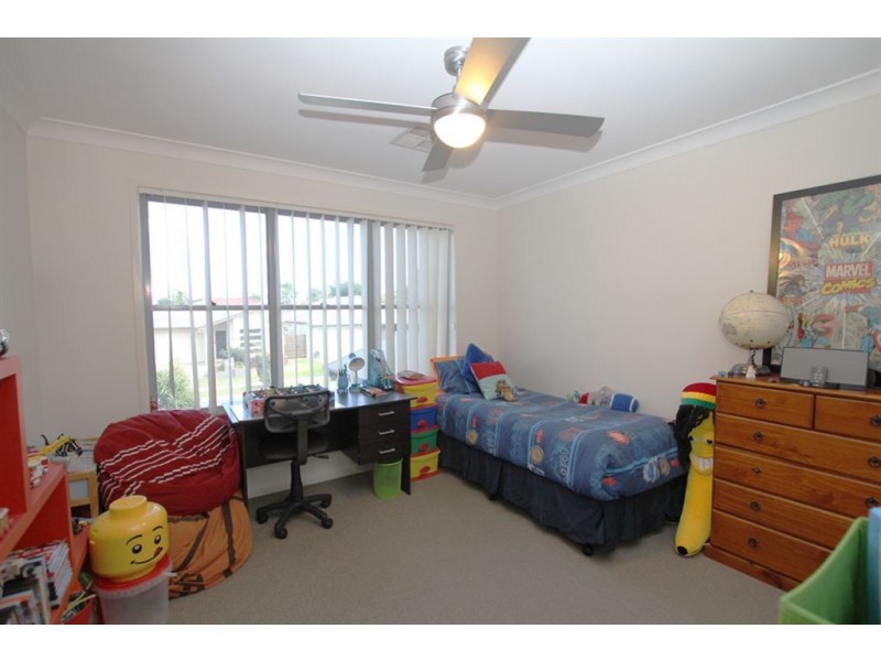 27 Bailey Street, Wakerley QLD 4154