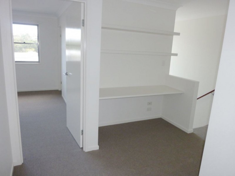 27 Bailey Street, Wakerley QLD 4154
