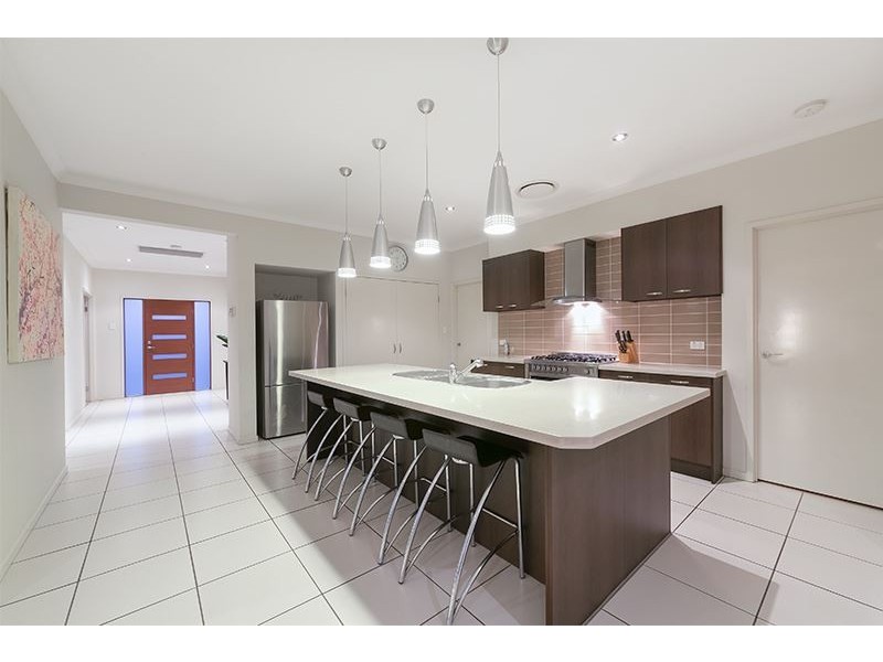 32 Figtree Place, Wakerley QLD 4154