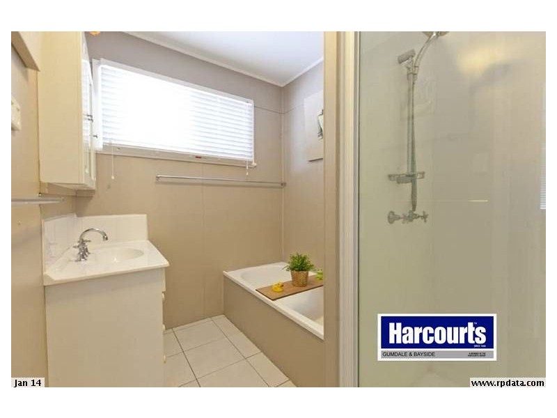 34 Malabar Street, Wynnum West QLD 4178