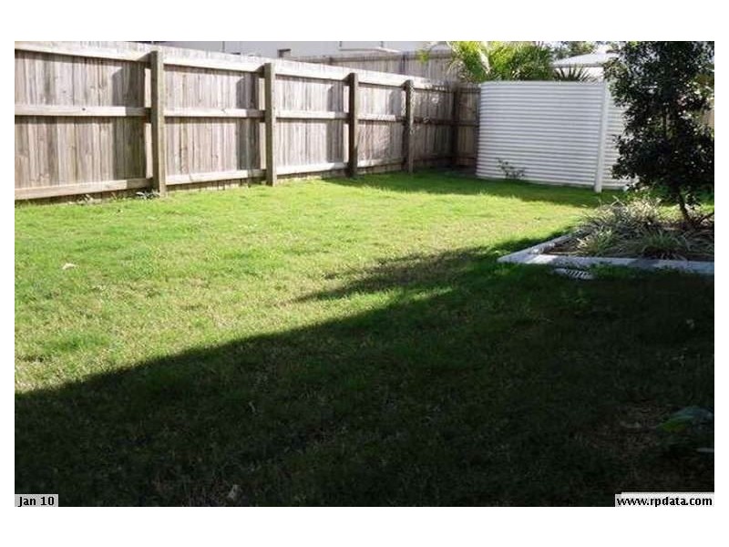 8 Glider Close, Wakerley QLD 4154