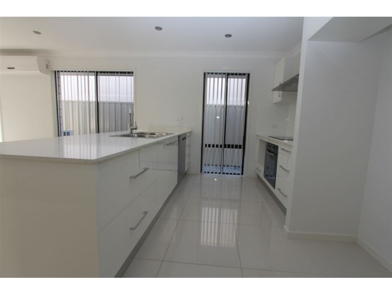 15 wassell Street, Wynnum QLD 4178