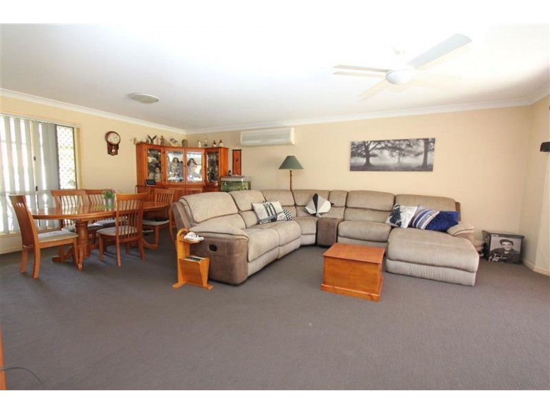 12 Manor Crescent, Wakerley QLD 4154
