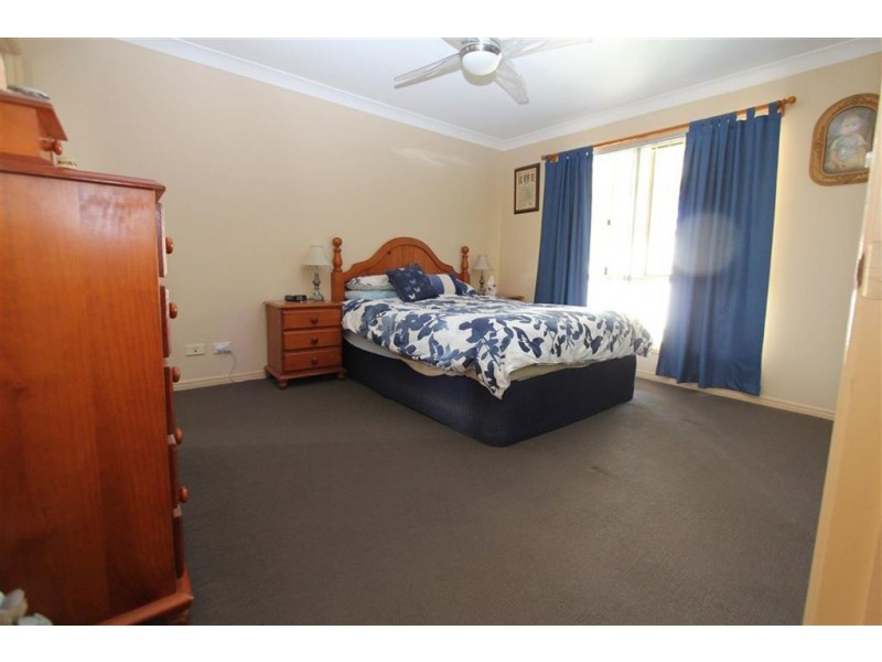 12 Manor Crescent, Wakerley QLD 4154