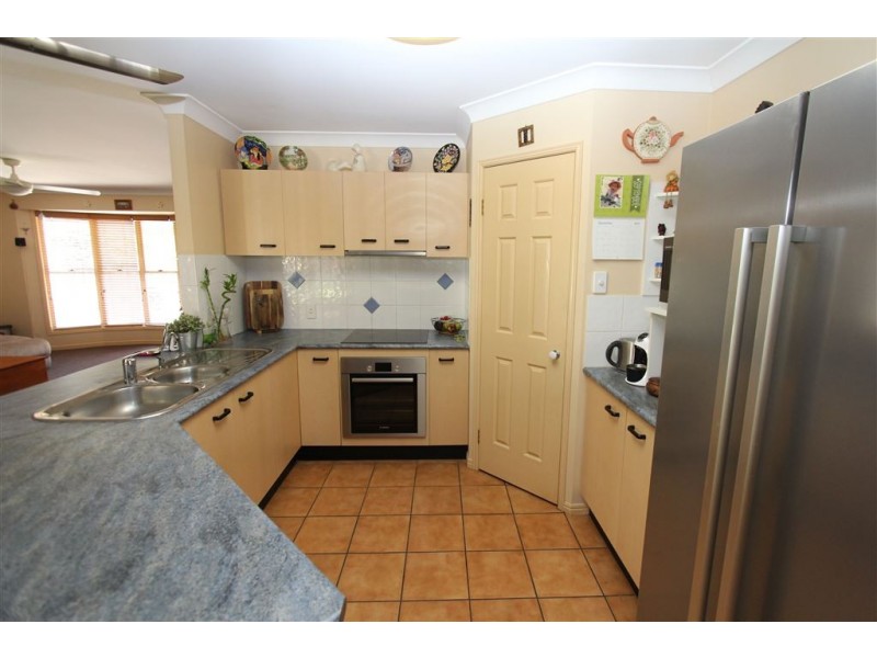 12 Manor Crescent, Wakerley QLD 4154