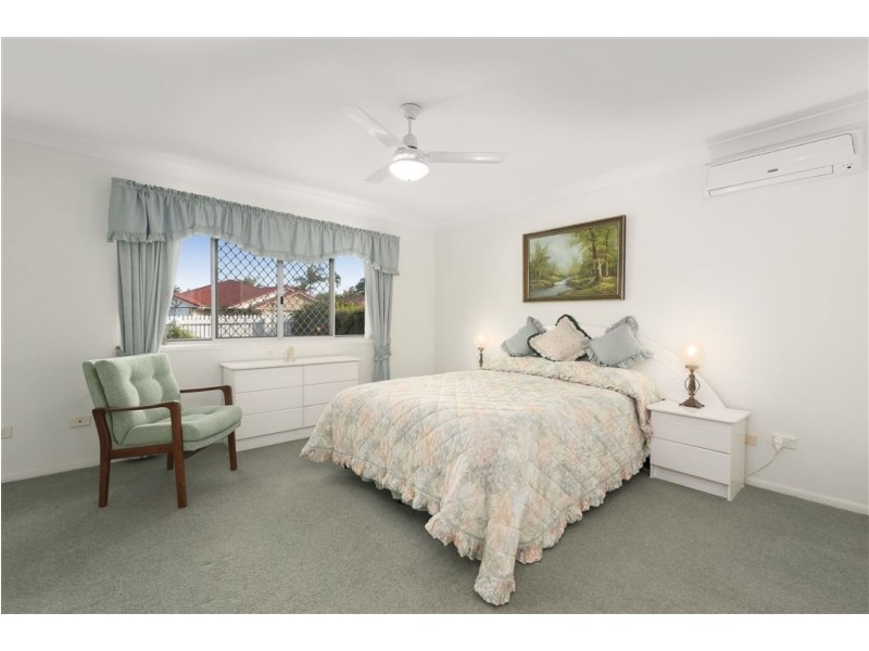 2 Cathben Court, Wynnum West QLD 4178