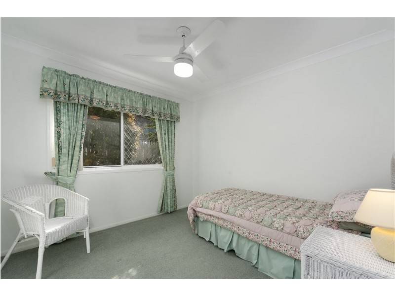 2 Cathben Court, Wynnum West QLD 4178