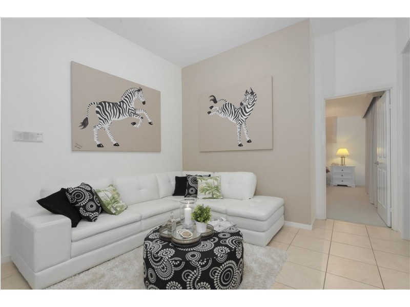 25 Warren Street, Wakerley QLD 4154