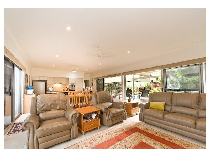 22 Torrens Crescent, Wakerley QLD 4154