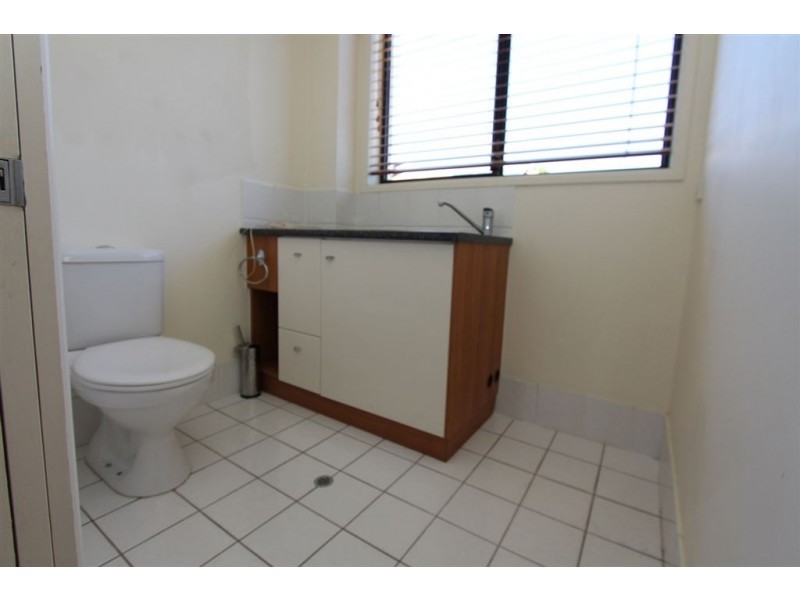 2/22 Nelson Parade, Manly QLD 4179