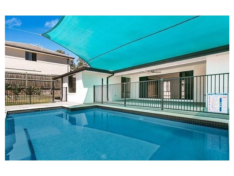 42 Lachlan Drive, Wakerley QLD 4154