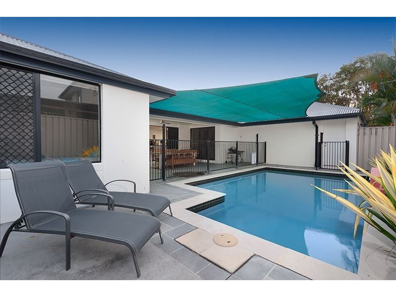 42 Lachlan Drive, Wakerley QLD 4154