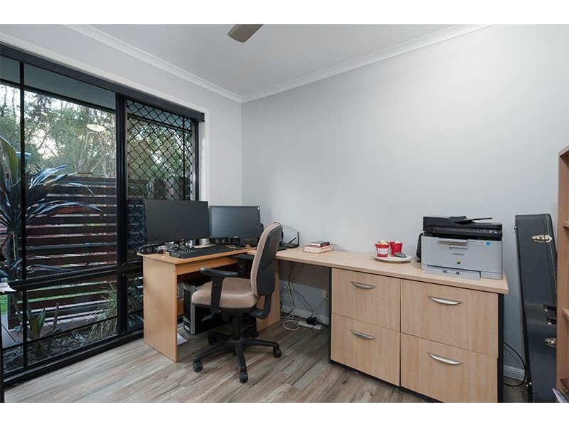 42 Lachlan Drive, Wakerley QLD 4154