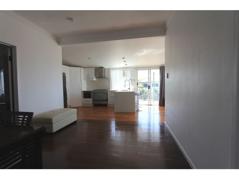 85 Walnut Street, Wynnum QLD 4178