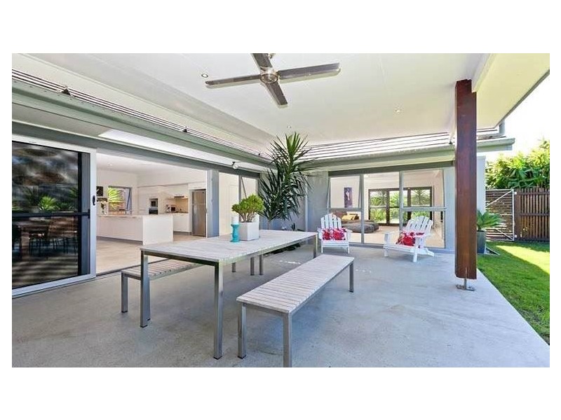 11 Franklin Street, Wakerley QLD 4154