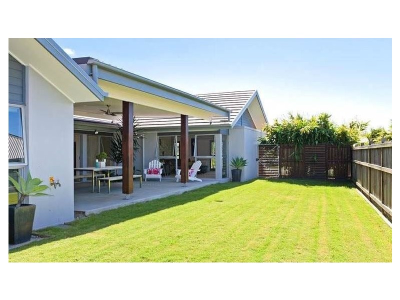 11 Franklin Street, Wakerley QLD 4154