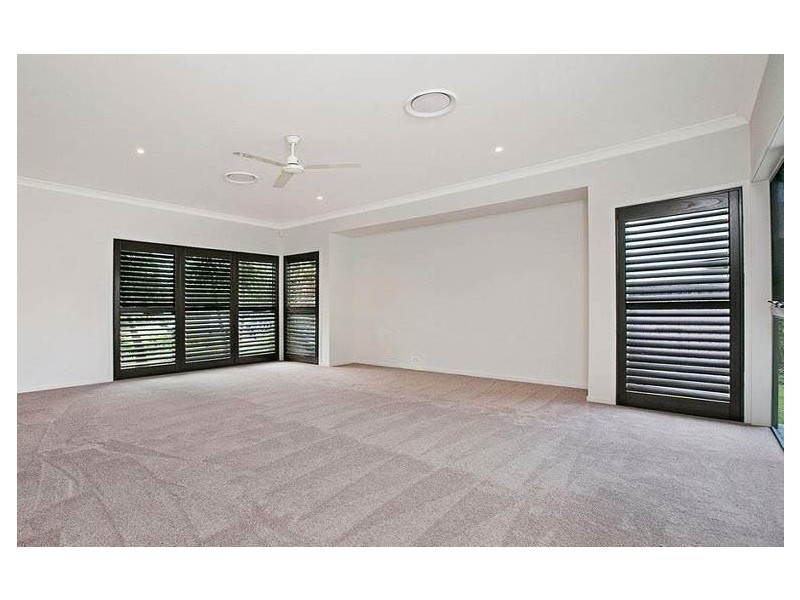 11 Franklin Street, Wakerley QLD 4154