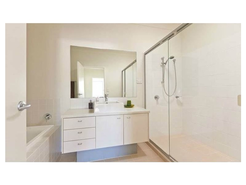 11 Franklin Street, Wakerley QLD 4154