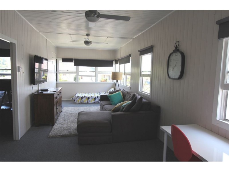 14 Berrima Street, Wynnum QLD 4178