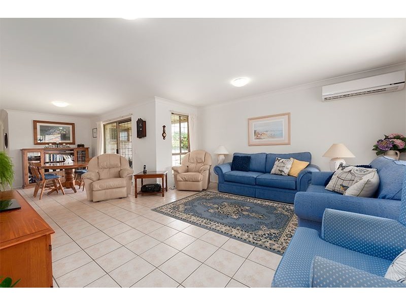 2 Isaacs Way, Wakerley QLD 4154