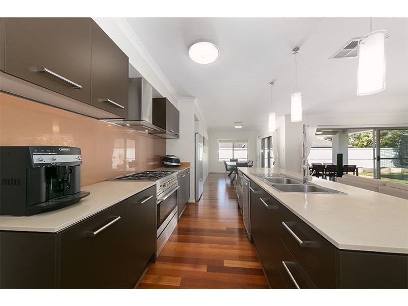 11 McMullan Close, Gumdale QLD 4154