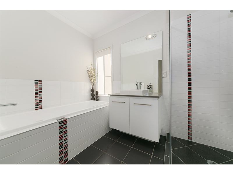 11 McMullan Close, Gumdale QLD 4154