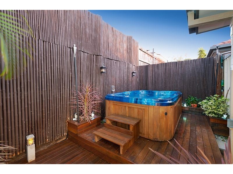 44 School Road, Wynnum West QLD 4178