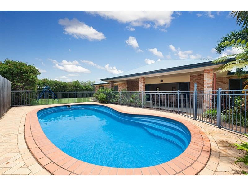 7 Fennessy Close, Wakerley QLD 4154