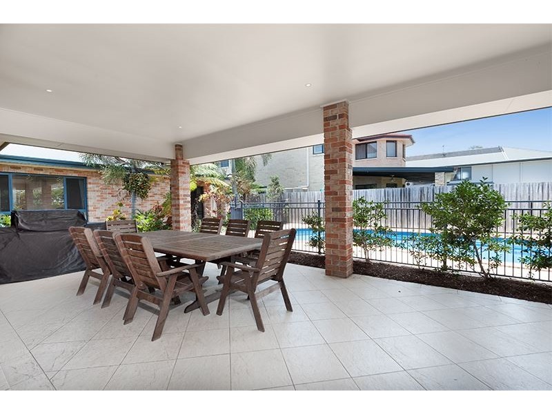 7 Fennessy Close, Wakerley QLD 4154