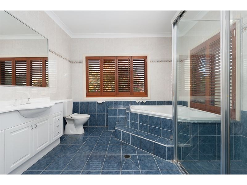 7 Fennessy Close, Wakerley QLD 4154