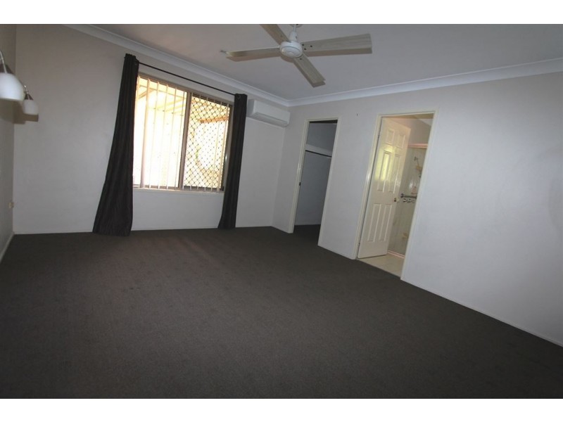 32 Plaza Street, Wynnum West QLD 4178