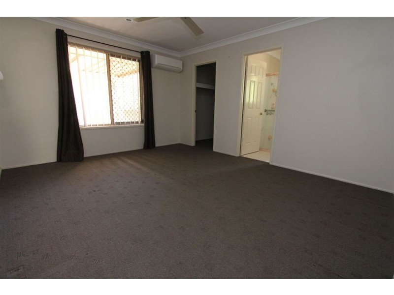 32 Plaza Street, Wynnum West QLD 4178