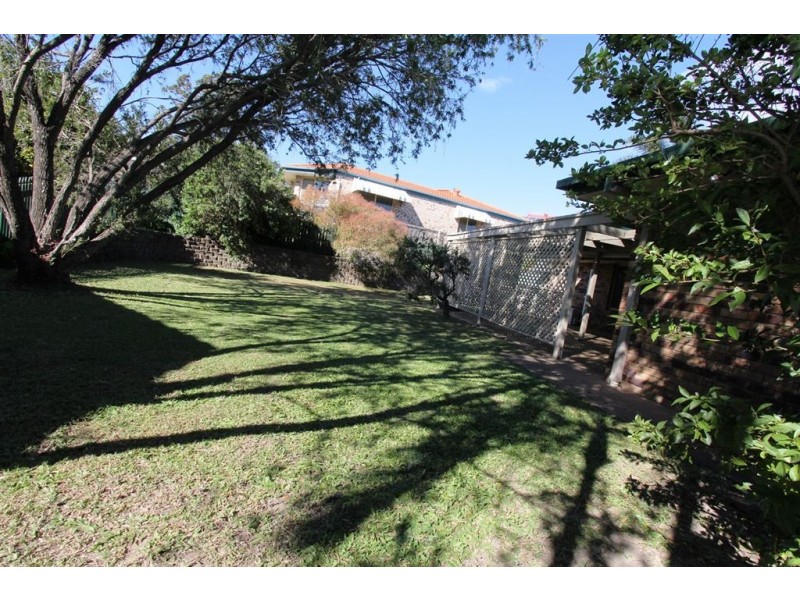 32 Plaza Street, Wynnum West QLD 4178