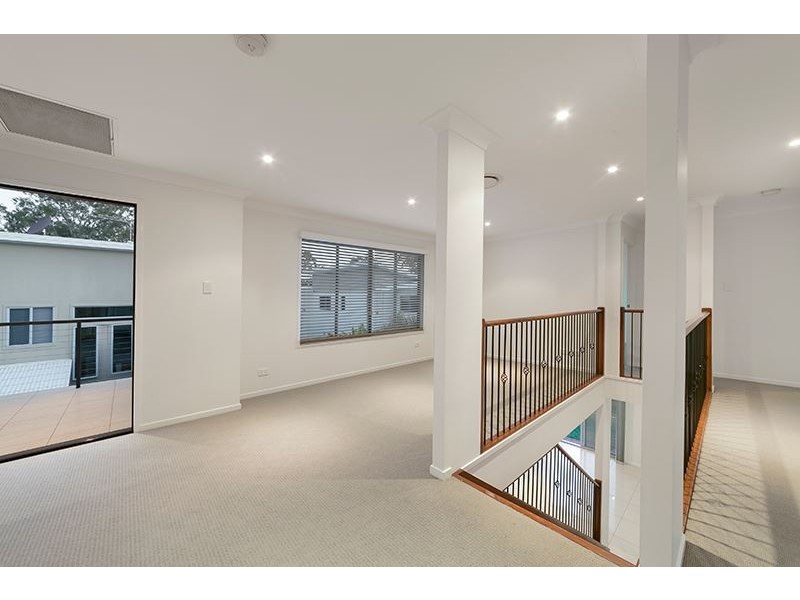 8 Glider Close, Wakerley QLD 4154