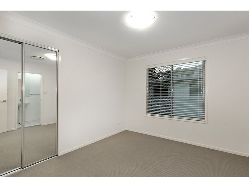 8 Glider Close, Wakerley QLD 4154