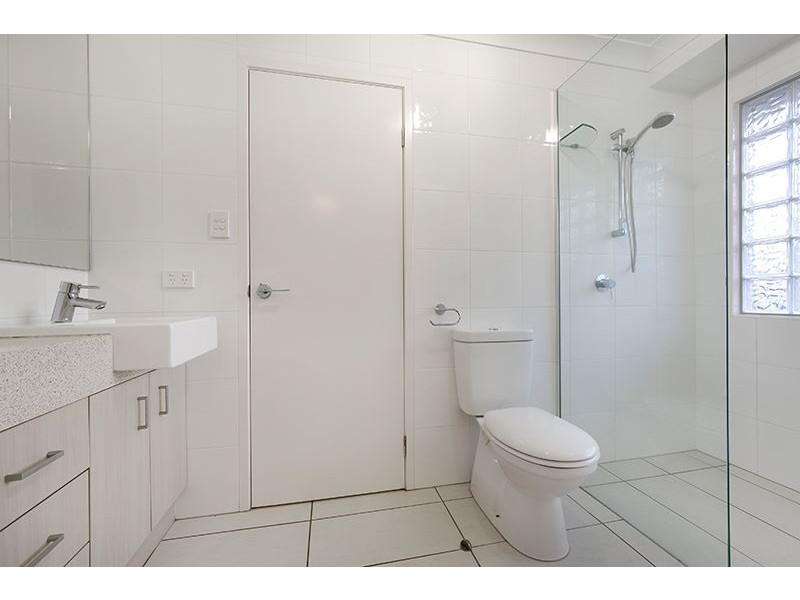 8 Glider Close, Wakerley QLD 4154