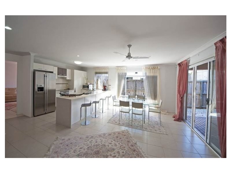 23 Lachlan Drive, Wakerley QLD 4154