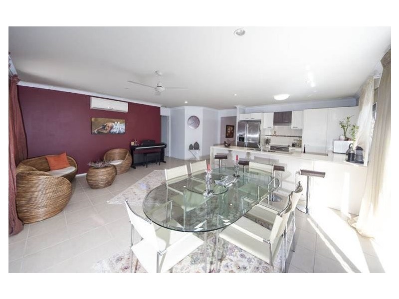 23 Lachlan Drive, Wakerley QLD 4154