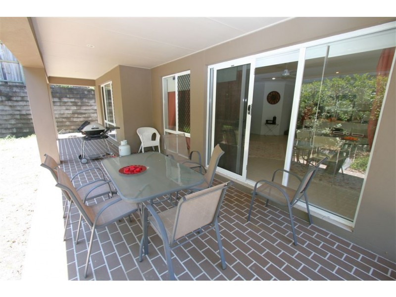 23 Lachlan Drive, Wakerley QLD 4154