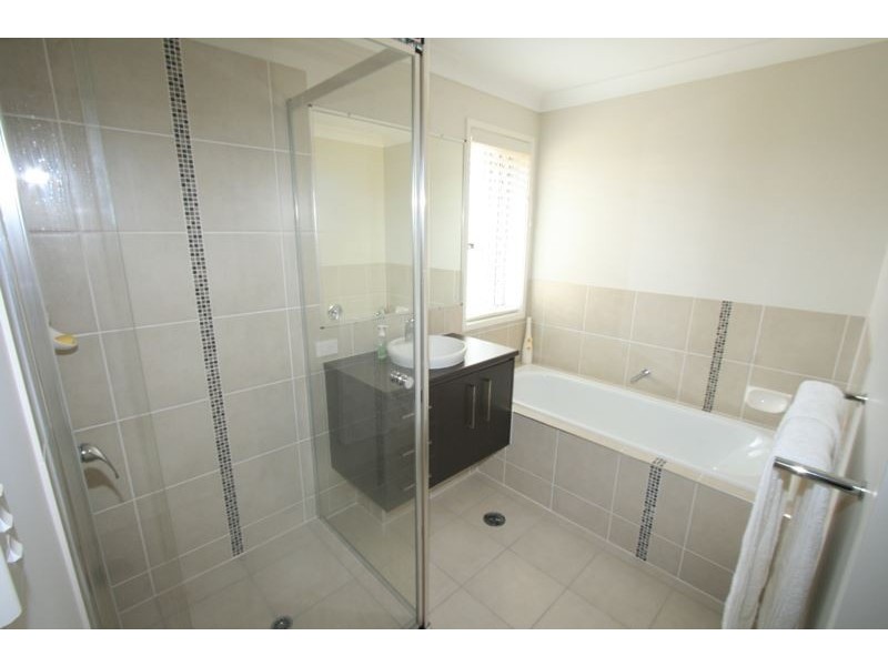 29 Foxwood Cct, Wakerley QLD 4154