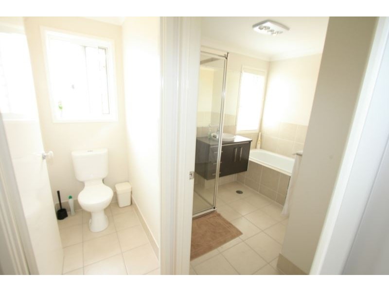 29 Foxwood Cct, Wakerley QLD 4154