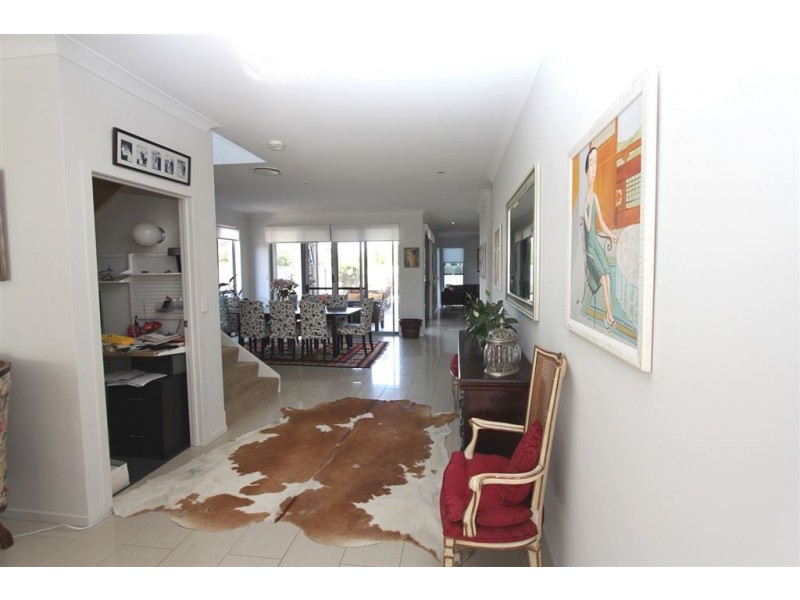 37 Brook Street, Wakerley QLD 4154