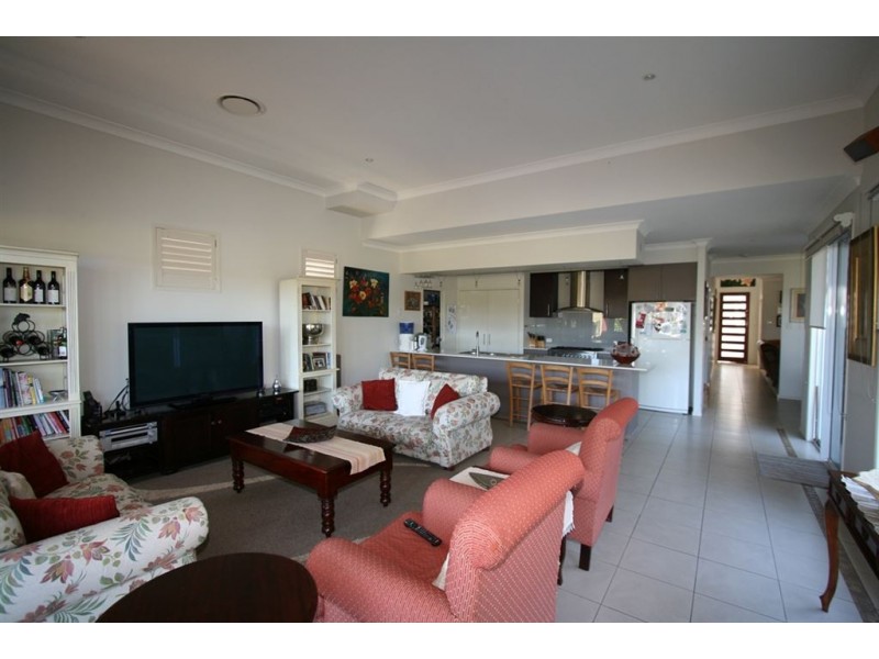 15 Tall Trees Cct, Wakerley QLD 4154
