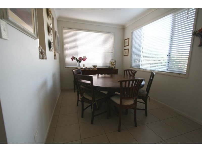 15 Tall Trees Cct, Wakerley QLD 4154