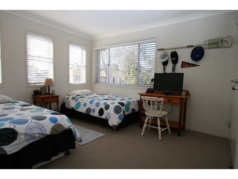 15 Tall Trees Cct, Wakerley QLD 4154