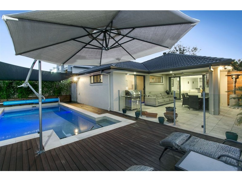 18 Saltburn Place, Wakerley QLD 4154